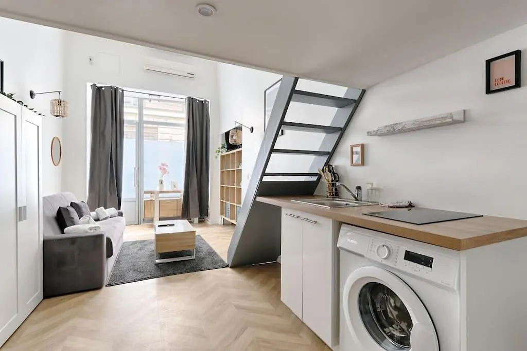 Sentier Historical Center III Charming Apartment-1